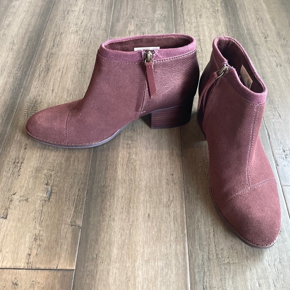 Toms Shoes - Toms Loren Heeled Suede metallic booties